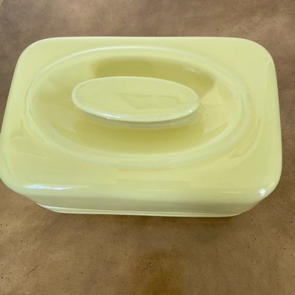 Vintage Westinghouse by Hall China Co Butter Dish Yellow USA MCM Kitchen 50s 60s - Picture 3 of 11
